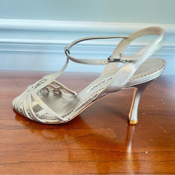 ***Sold on another Platform***Manolo Blahnik Gold T-Strap Heels 7.5 - Picture 9 of 15